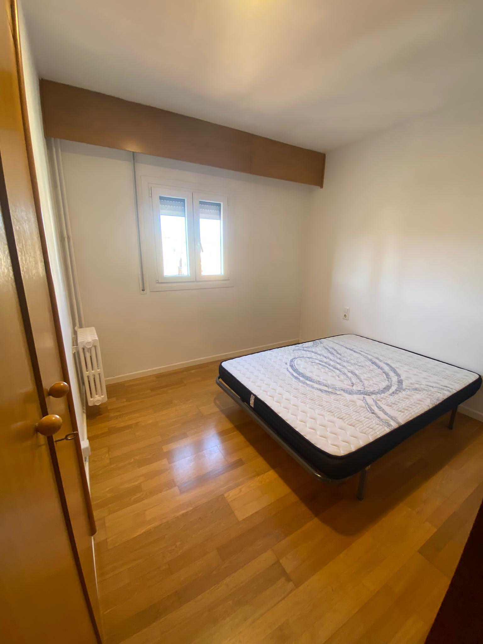 Imagen 21 Piso en alquiler en Girona / Habitacions grans en lloguer per estudiants al centre 