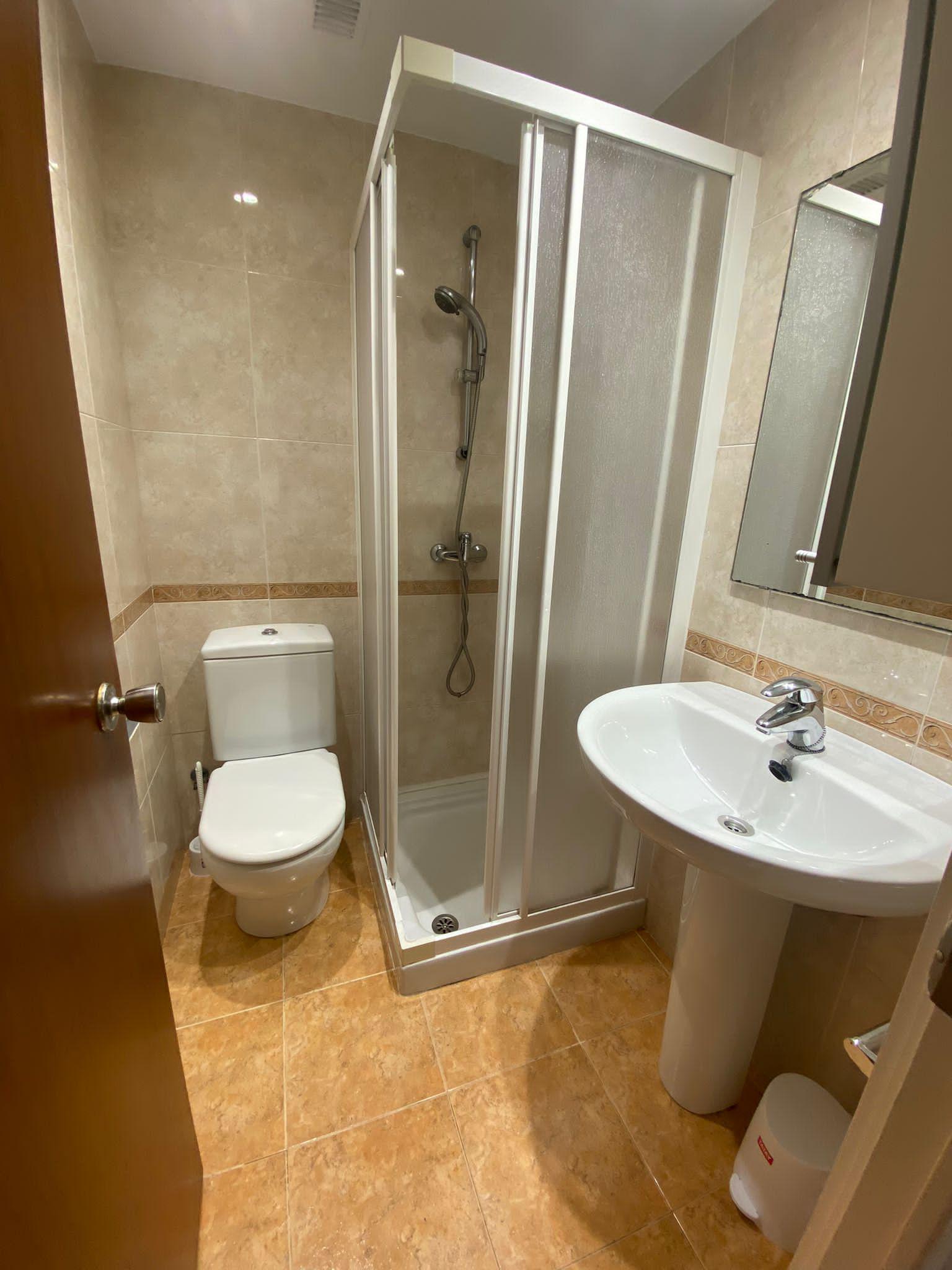 Imagen 24 Piso en alquiler en Girona / Habitacions grans en lloguer per estudiants al centre 