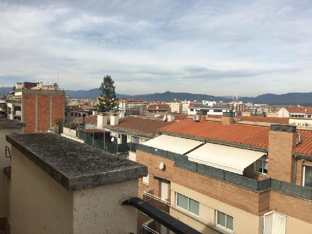 Imagen 1 Inmueble 304851 - Ático en alquiler en Girona / Atic de 69m2 amb terrassa a prop de l´Estacio d´Ave