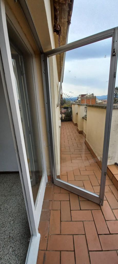 Imagen 2 Ático en alquiler en Girona / Atic de 69m2 amb terrassa a prop de l´Estacio d´Ave