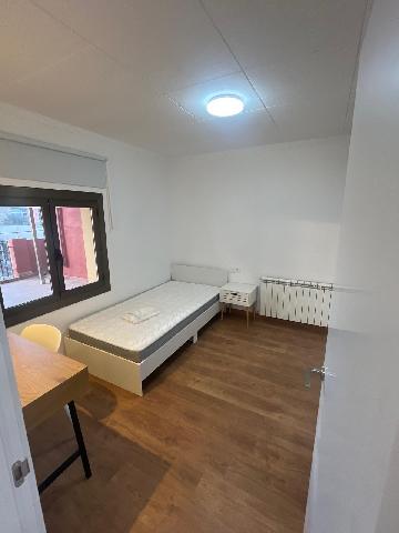 Imagen 16 Inmueble 304920 - Piso en alquiler en Girona / Pis de lloguer per estudiants106m2 al costat de Corte Inglés 