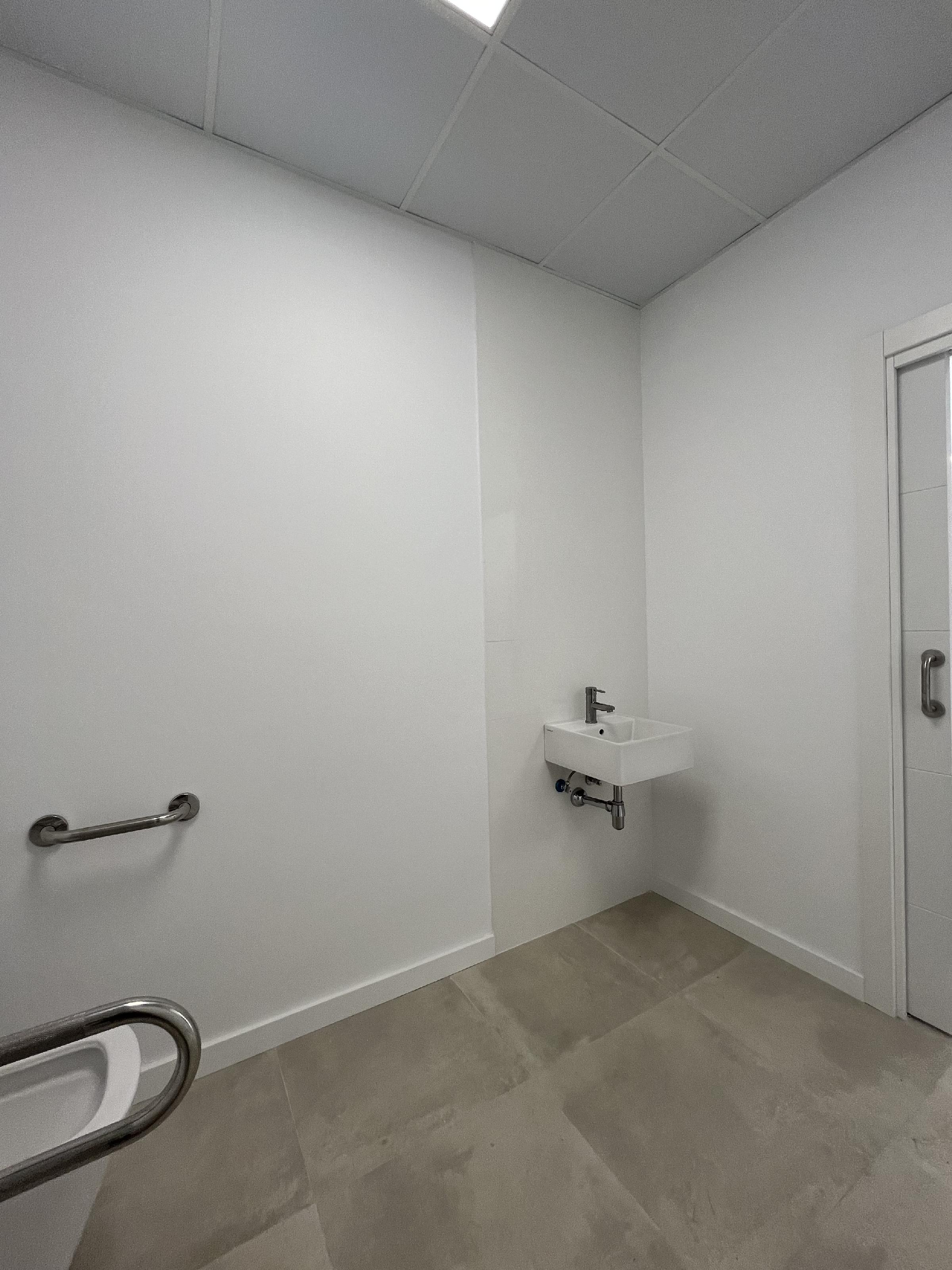 Imagen 5 Local Comercial en alquiler en Cassà De La Selva / Local-oficina de 102m2 acabat de reform...