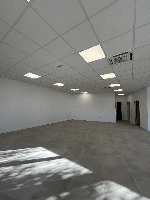 Imagen 3 Inmueble 306134 - Local Comercial en alquiler en Cassà De La Selva / Local-oficina de 102m2 acabat de reform...