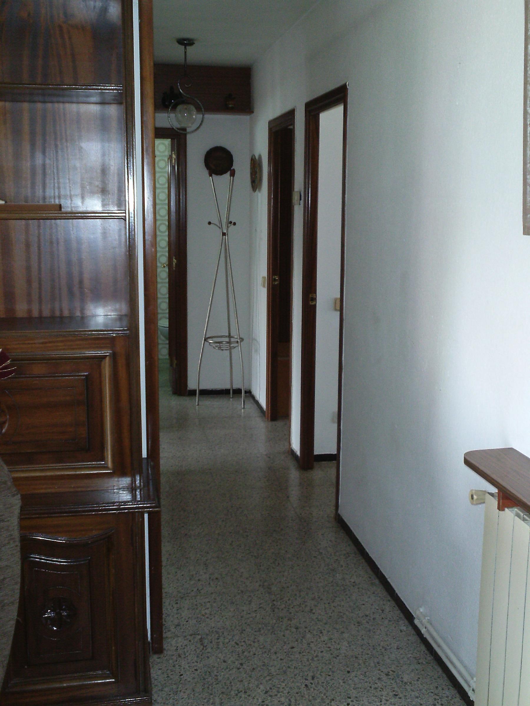 Imagen 4 Piso en venta en Girona / Pis de 81m2  al carrer Marques Caldes de Montbui-Girona
