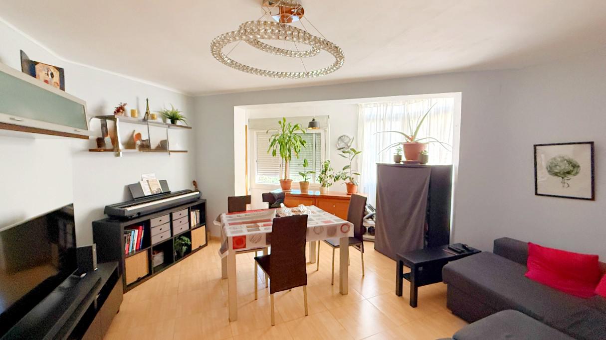 Imagen 3 Piso en venta en Esplugues De Llobregat / Junto Parque de Can Vidalet