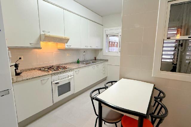 Imagen 2 Inmueble 299220 - Piso en venta en Cornellà De Llobregat / Junto Can Mercader