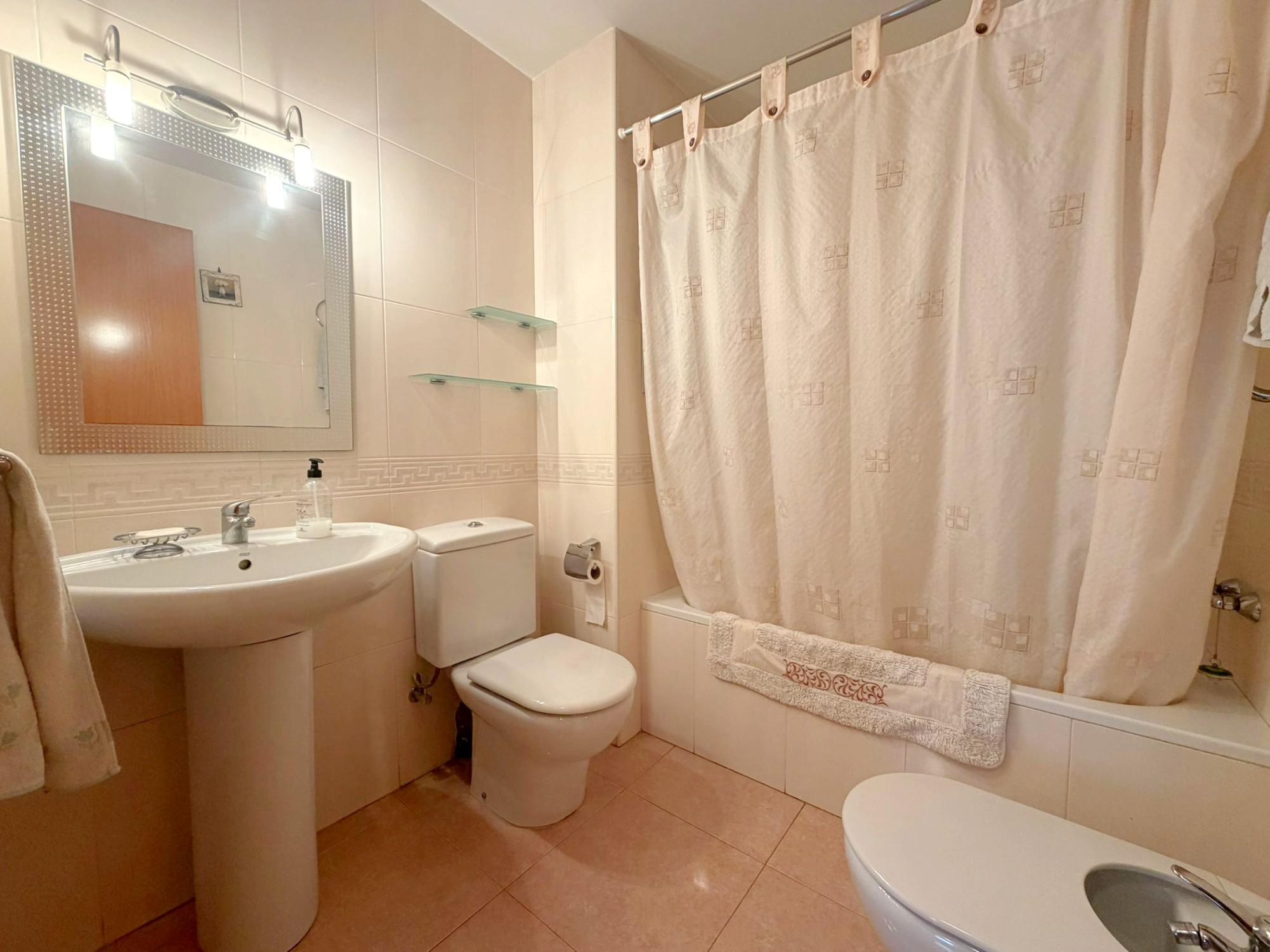 Imagen 15 Piso en venta en Hospitalet De Llobregat L´ / Centro Comercial Gran Via 2