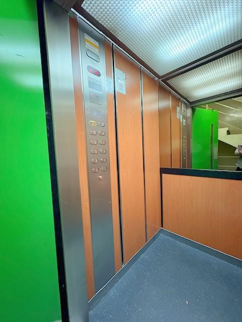 Imagen 25 Piso en venta en Hospitalet De Llobregat L´ / Avda. Isabel la Católica