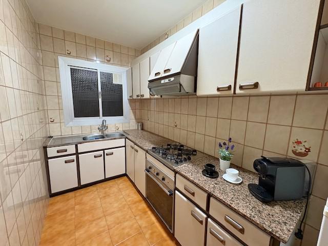 Imagen 3 Inmueble 300264 - Piso en venta en Hospitalet De Llobregat (L´) / Avda. Isabel la Católica