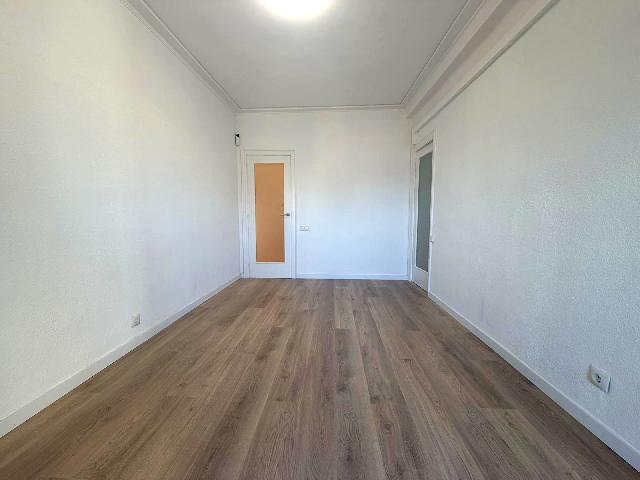 Imagen 8 Inmueble 300350 - Piso en venta en Hospitalet De Llobregat (L´) / Junto Rambla Just Oliveras