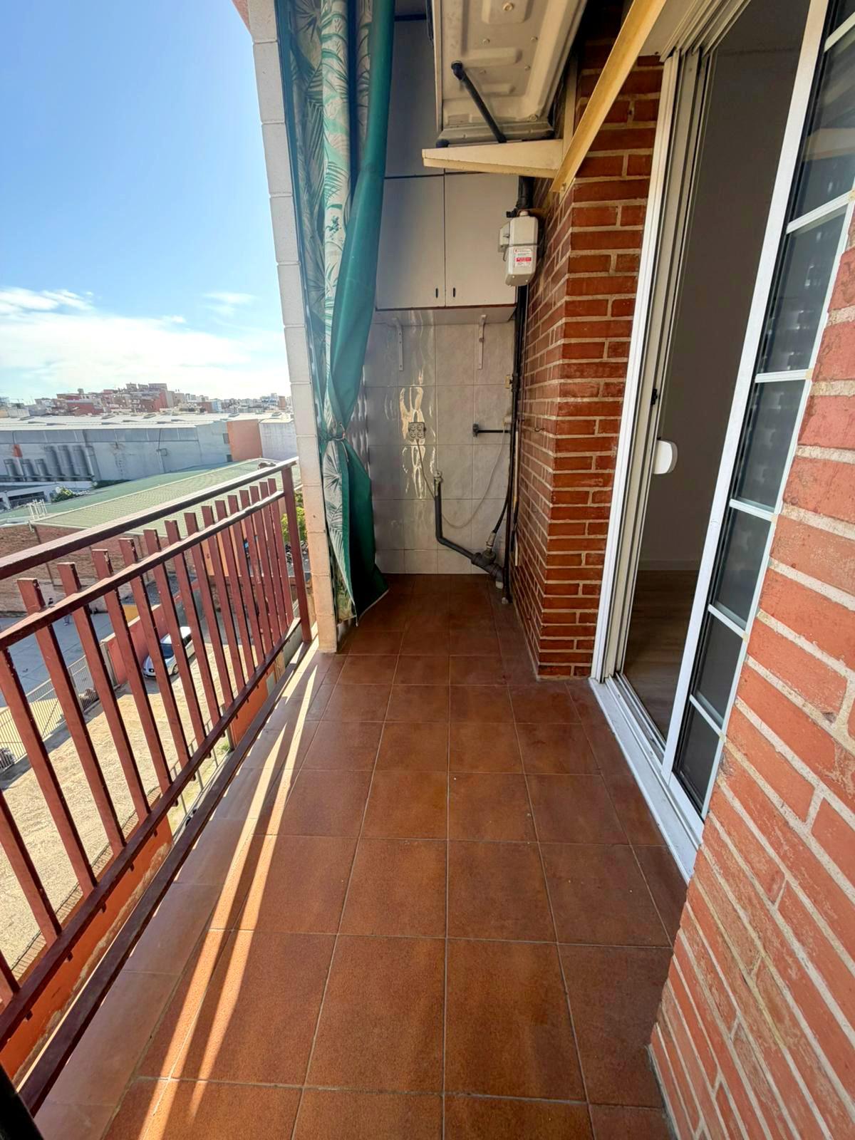 Imagen 2 Piso en venta en Hospitalet De Llobregat L´ / Junto Rambla Just Oliveras