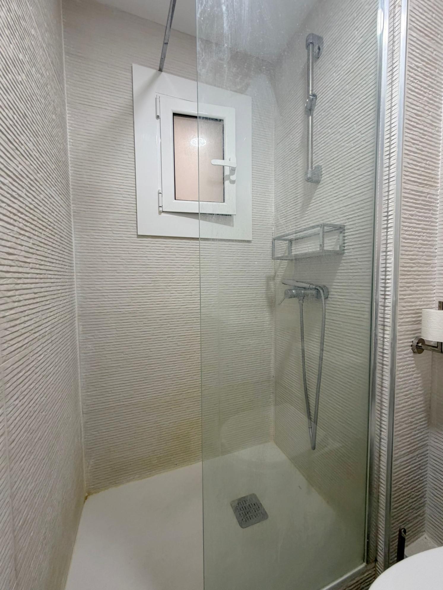 Imagen 17 Piso en venta en Hospitalet De Llobregat L´ / Junto Mercado de Collblanc