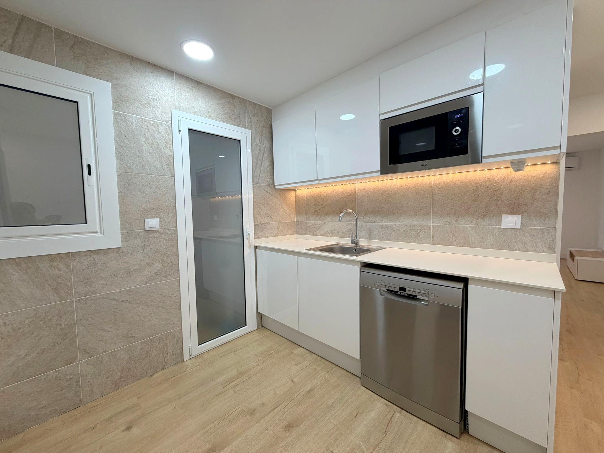 Imagen 12 Piso en venta en Hospitalet De Llobregat L´ / Junto Mercado de Collblanc