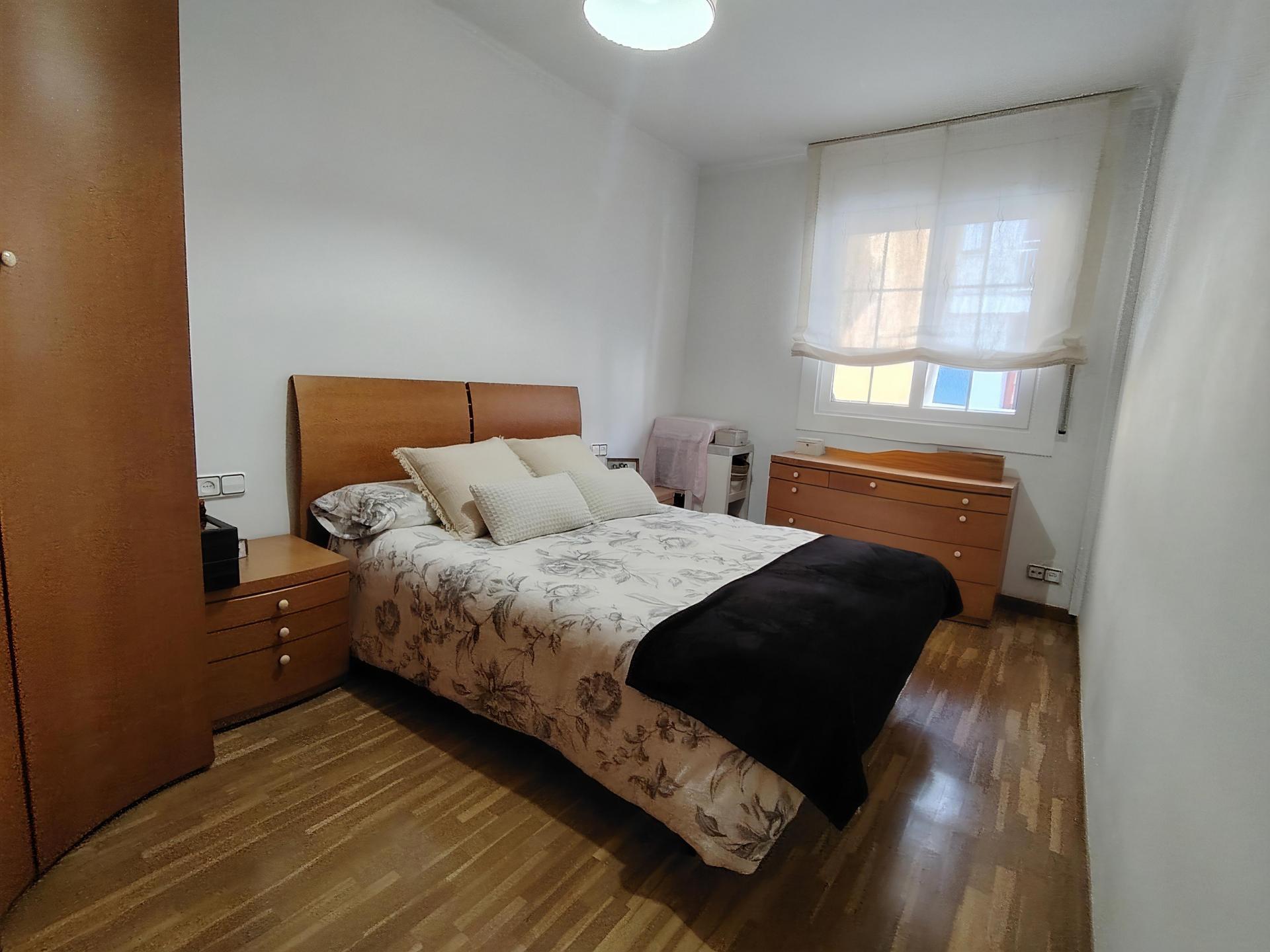 Imagen 15 Piso en venta en Hospitalet De Llobregat L´ / Junto metro L1 Santa Eulalia