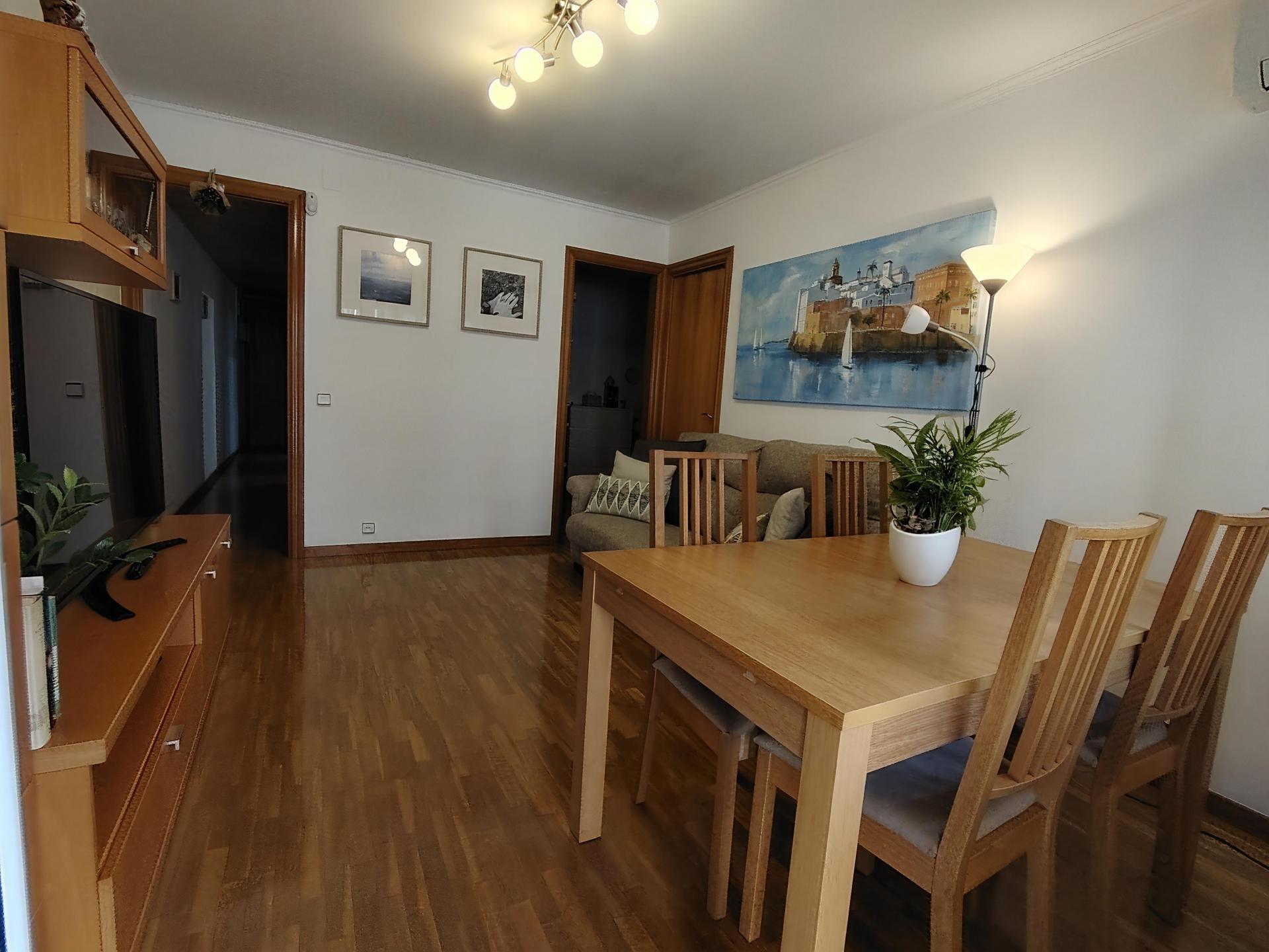 Imagen 19 Piso en venta en Hospitalet De Llobregat L´ / Junto metro L1 Santa Eulalia