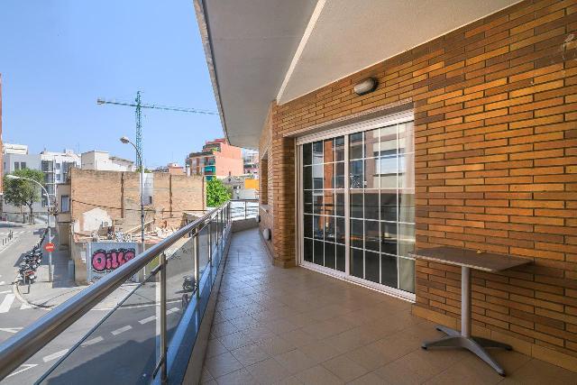 Imagen 3 Inmueble 300720 - Piso en venta en Hospitalet De Llobregat (L´) / Junto Rambla Just Oliveras