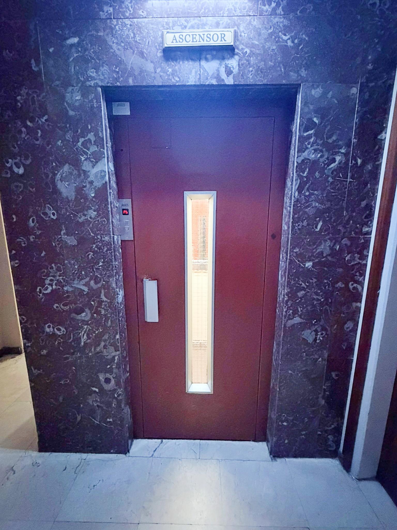 Imagen 18 Piso en venta en Hospitalet De Llobregat L´ / Junto Metro L1 Santa Eulalia