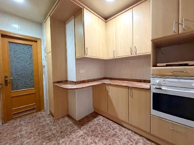 Imagen 9 Inmueble 300745 - Piso en venta en Hospitalet De Llobregat (L´) / Junto Metro L1 Santa Eulalia