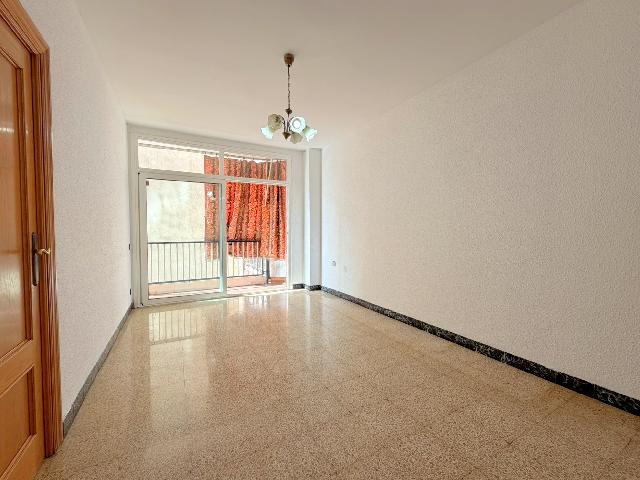 Imagen 6 Inmueble 300745 - Piso en venta en Hospitalet De Llobregat (L´) / Junto Metro L1 Santa Eulalia