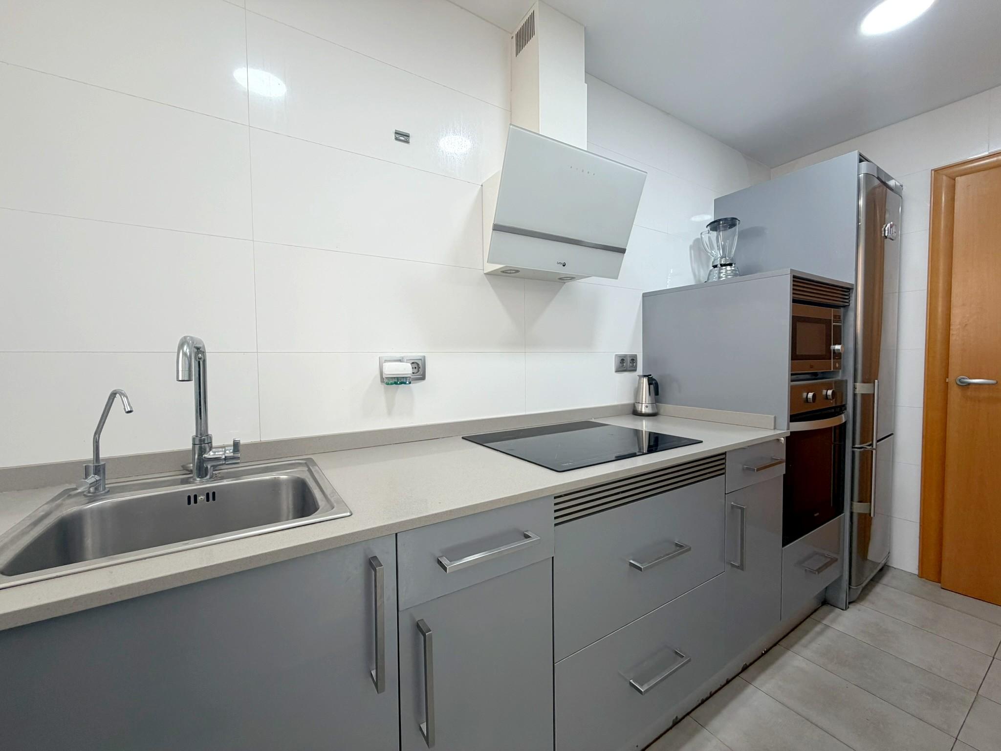 Imagen 10 Piso en venta en Hospitalet De Llobregat L´ / Junto Rambla Just Oliveras