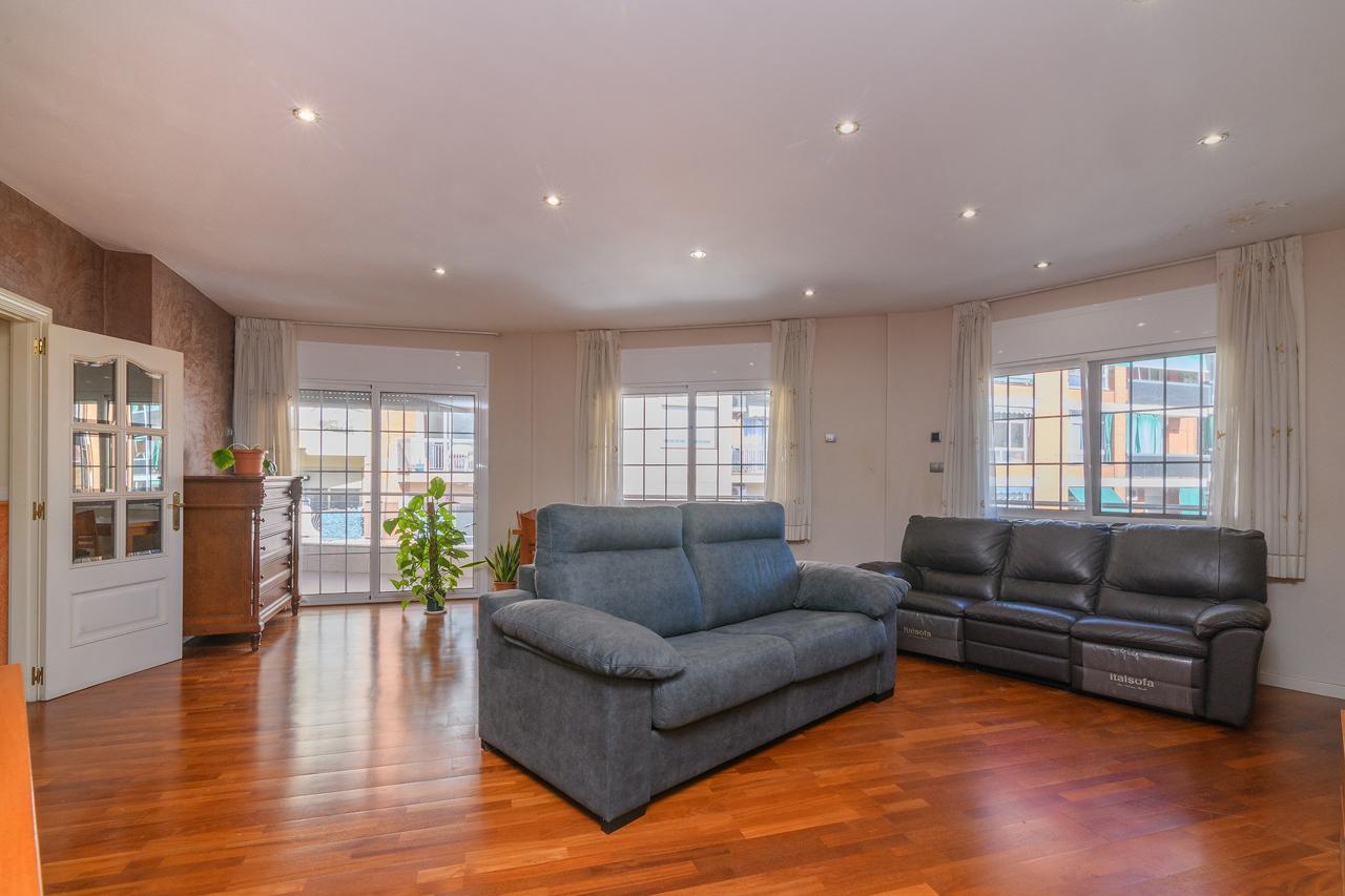 Imagen 2 Piso en venta en Hospitalet De Llobregat L´ / Junto Rambla Just Oliveras