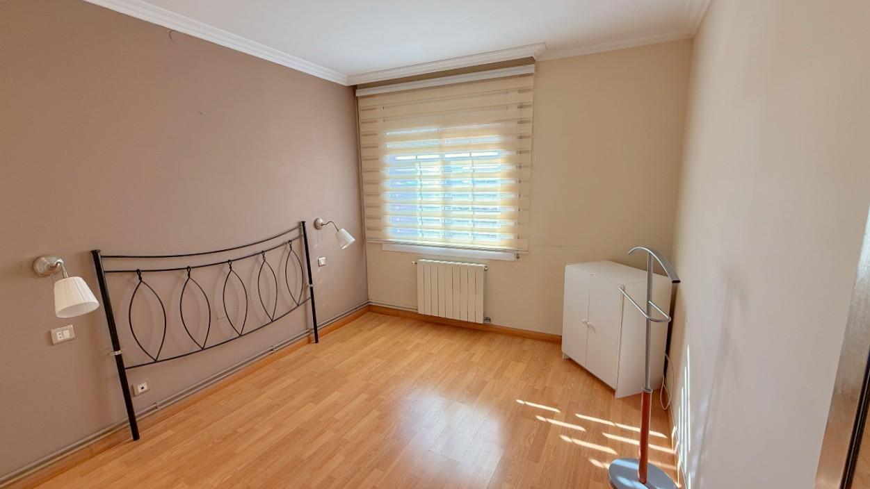 Imagen 5 Piso en venta en Hospitalet De Llobregat L´ / Junto metro L1 Santa Eulalia
