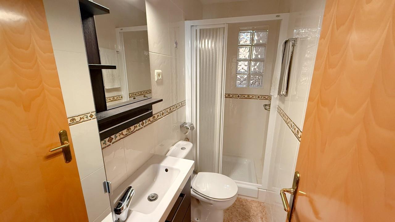 Imagen 4 Piso en venta en Hospitalet De Llobregat L´ / Junto metro L1 Santa Eulalia