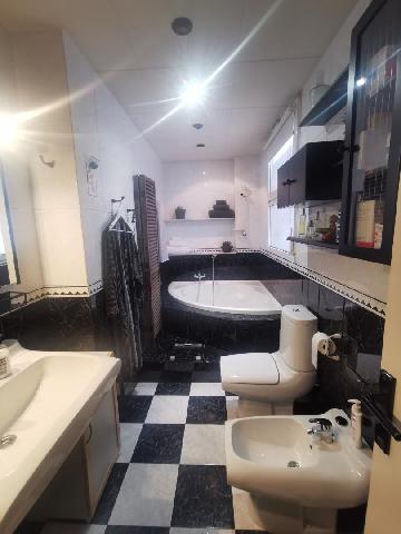 Imagen 10 Inmueble 301262 - Piso en venta en Cornellà De Llobregat / Rambla Anselm Clavé