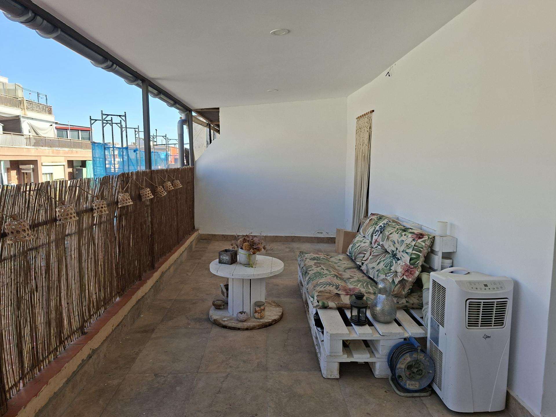 Imagen 2 Piso en venta en Esplugues De Llobregat / Junto Metro Can Vidalet