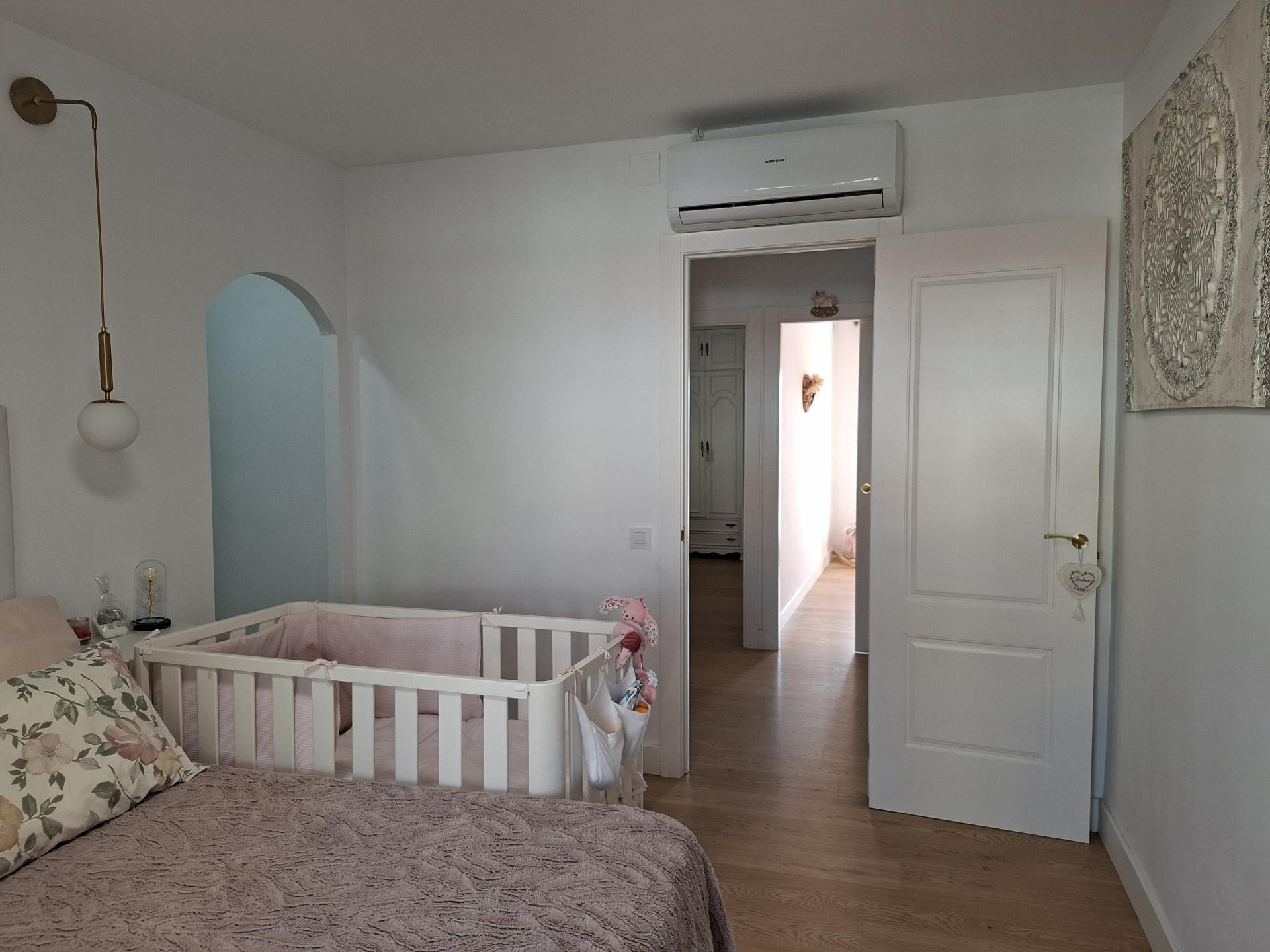 Imagen 19 Piso en venta en Esplugues De Llobregat / Junto Metro Can Vidalet