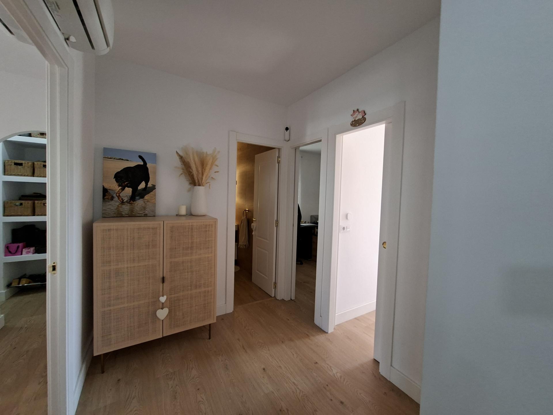 Imagen 24 Piso en venta en Esplugues De Llobregat / Junto Metro Can Vidalet