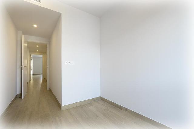 Imagen 14 Inmueble 302179 - Piso en venta en Hospitalet De Llobregat (L´) / Junto C/ Montseny