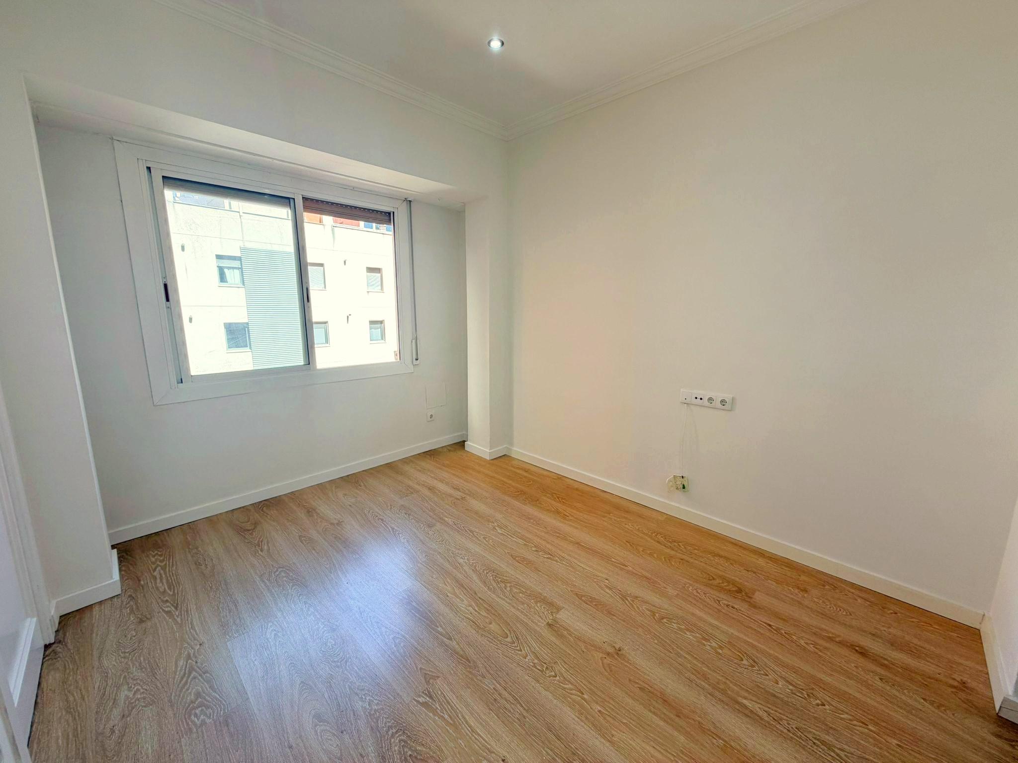 Imagen 6 Piso en venta en Hospitalet De Llobregat L´ / Junto Mercado Santa Eulalia