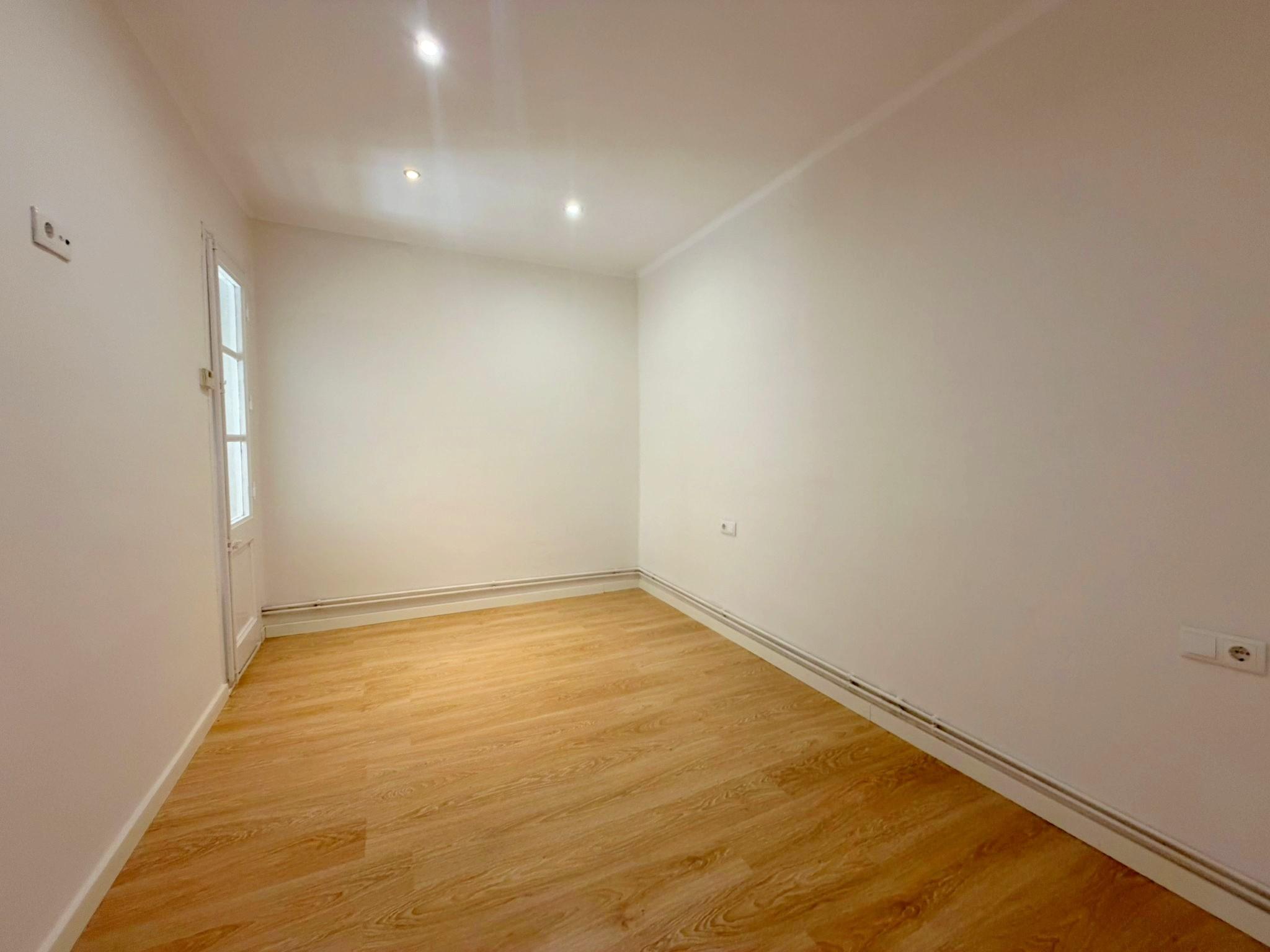 Imagen 7 Piso en venta en Hospitalet De Llobregat L´ / Junto Mercado Santa Eulalia