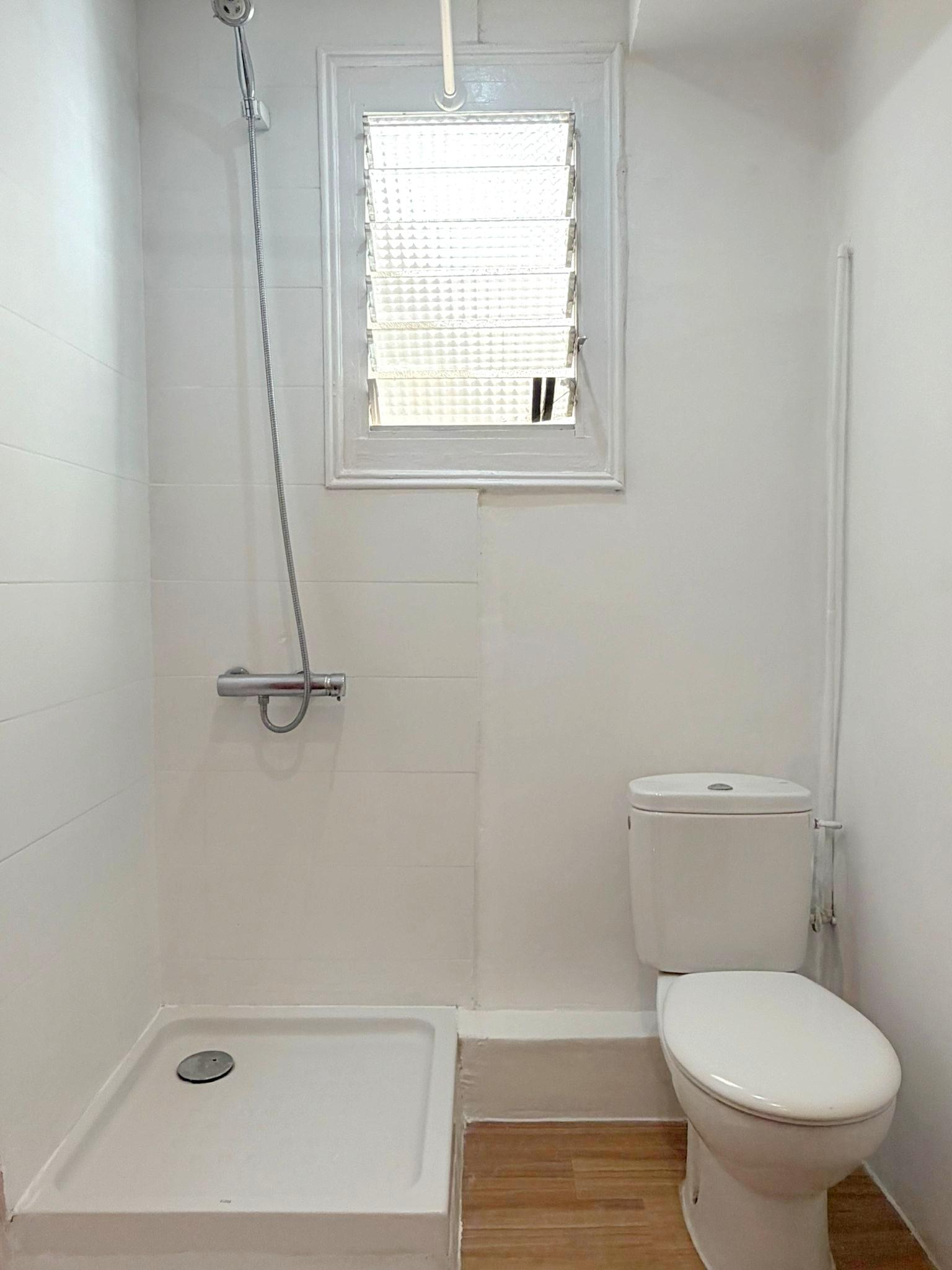 Imagen 10 Piso en venta en Hospitalet De Llobregat L´ / Junto Mercado Santa Eulalia