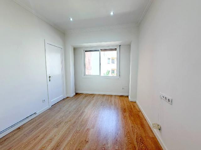 Imagen 30 Inmueble 302358 - Piso en venta en Hospitalet De Llobregat (L´) / Junto Mercado Santa Eulalia