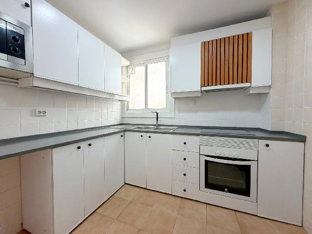 Imagen 2 Inmueble 302358 - Piso en venta en Hospitalet De Llobregat (L´) / Junto Mercado Santa Eulalia