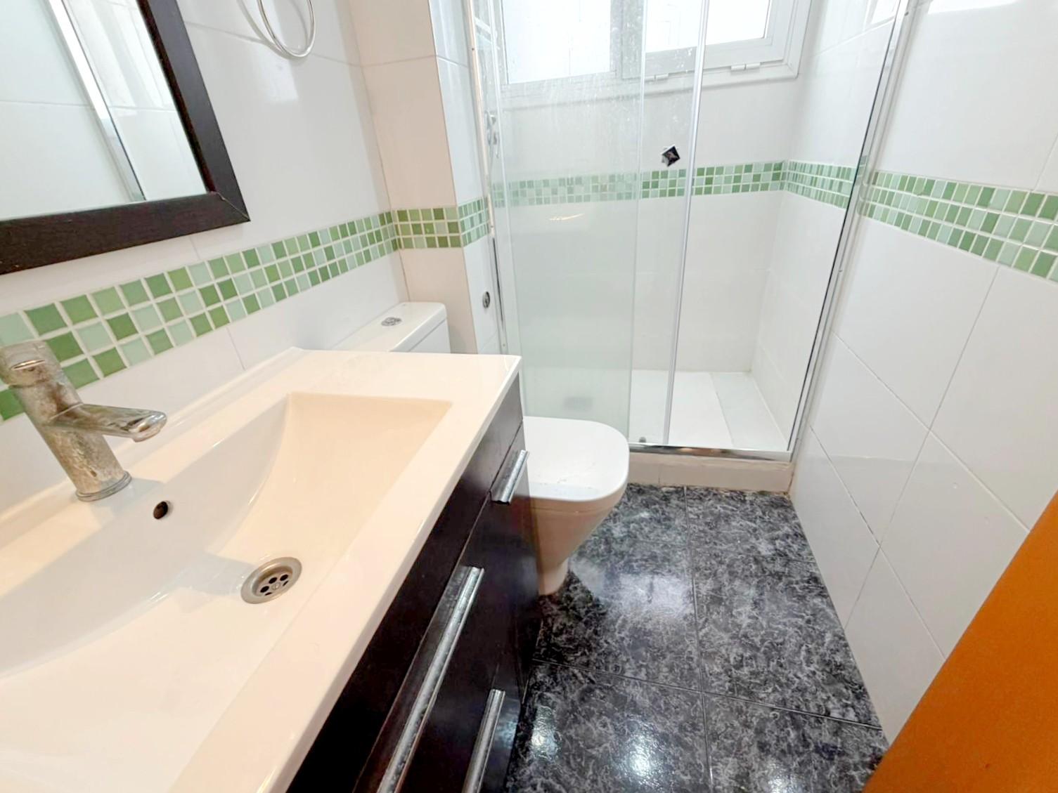 Imagen 3 Piso en venta en Prat De Llobregat El / Junto Ctra. de la Marina