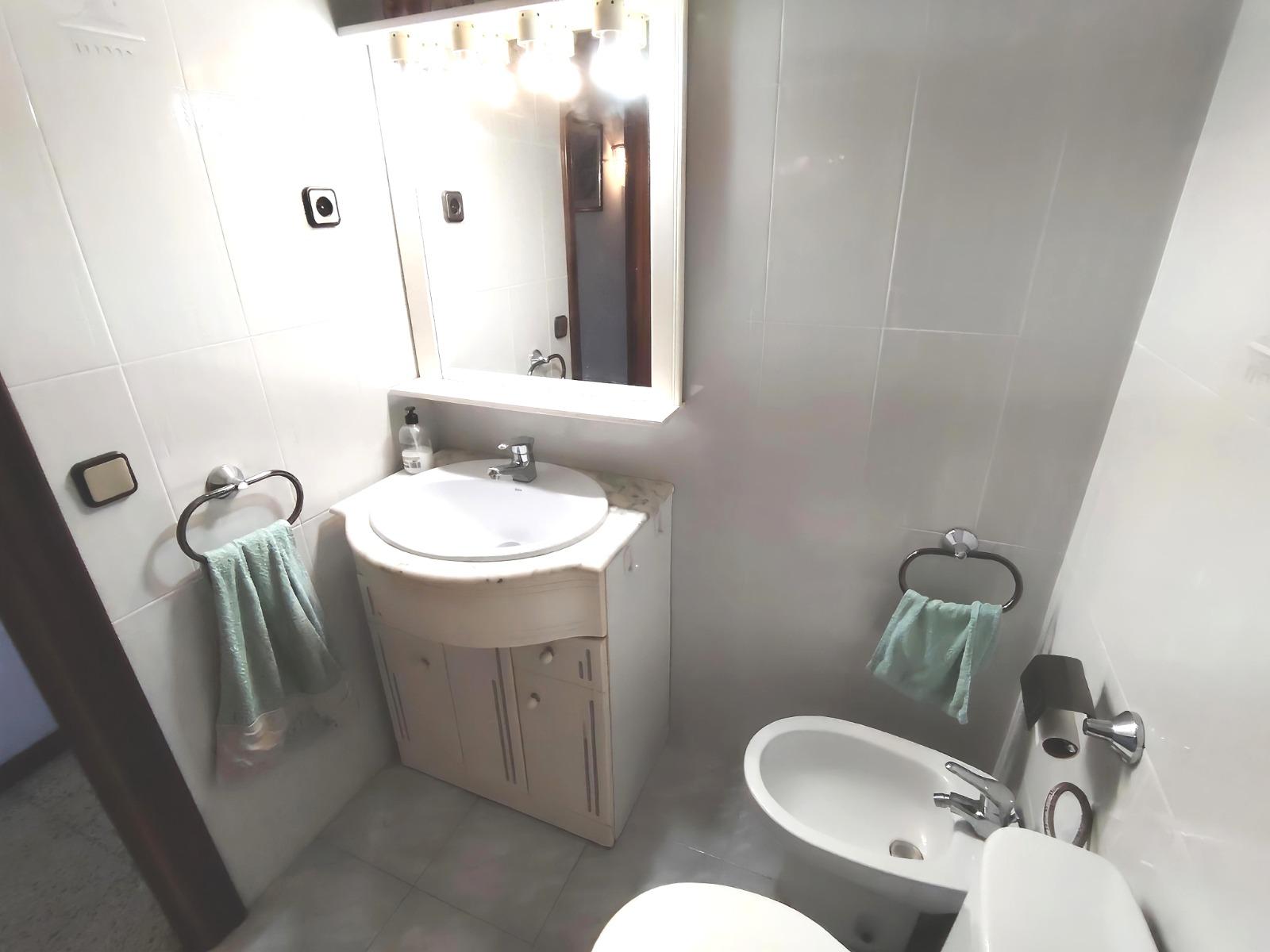 Imagen 18 Piso en venta en Hospitalet De Llobregat L´ / Junto Avda. Torrente Gornal