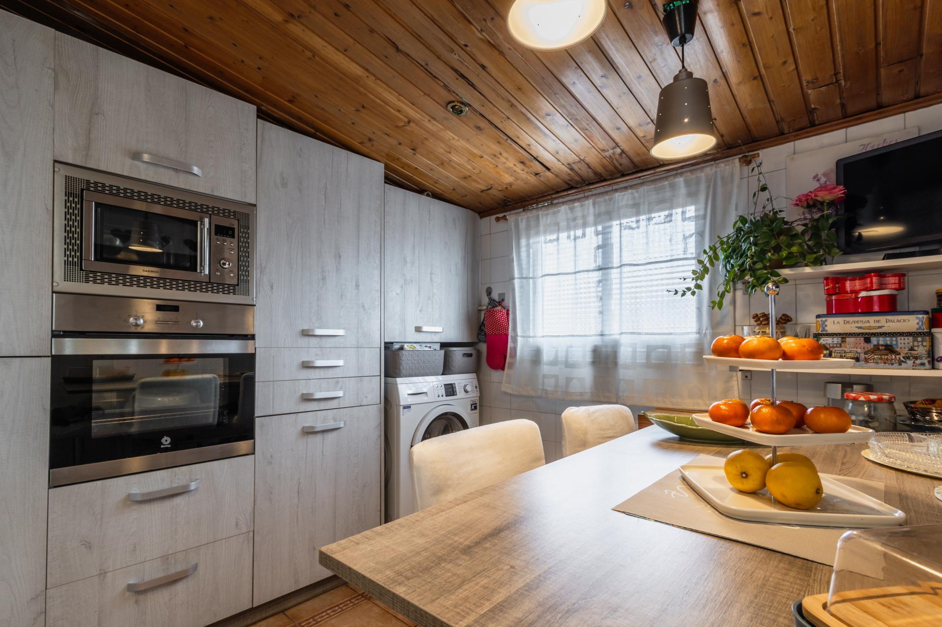 Imagen 2 Ático en venta en Hospitalet De Llobregat L´ / Muy próximo al Centre Comercial Finestrelles