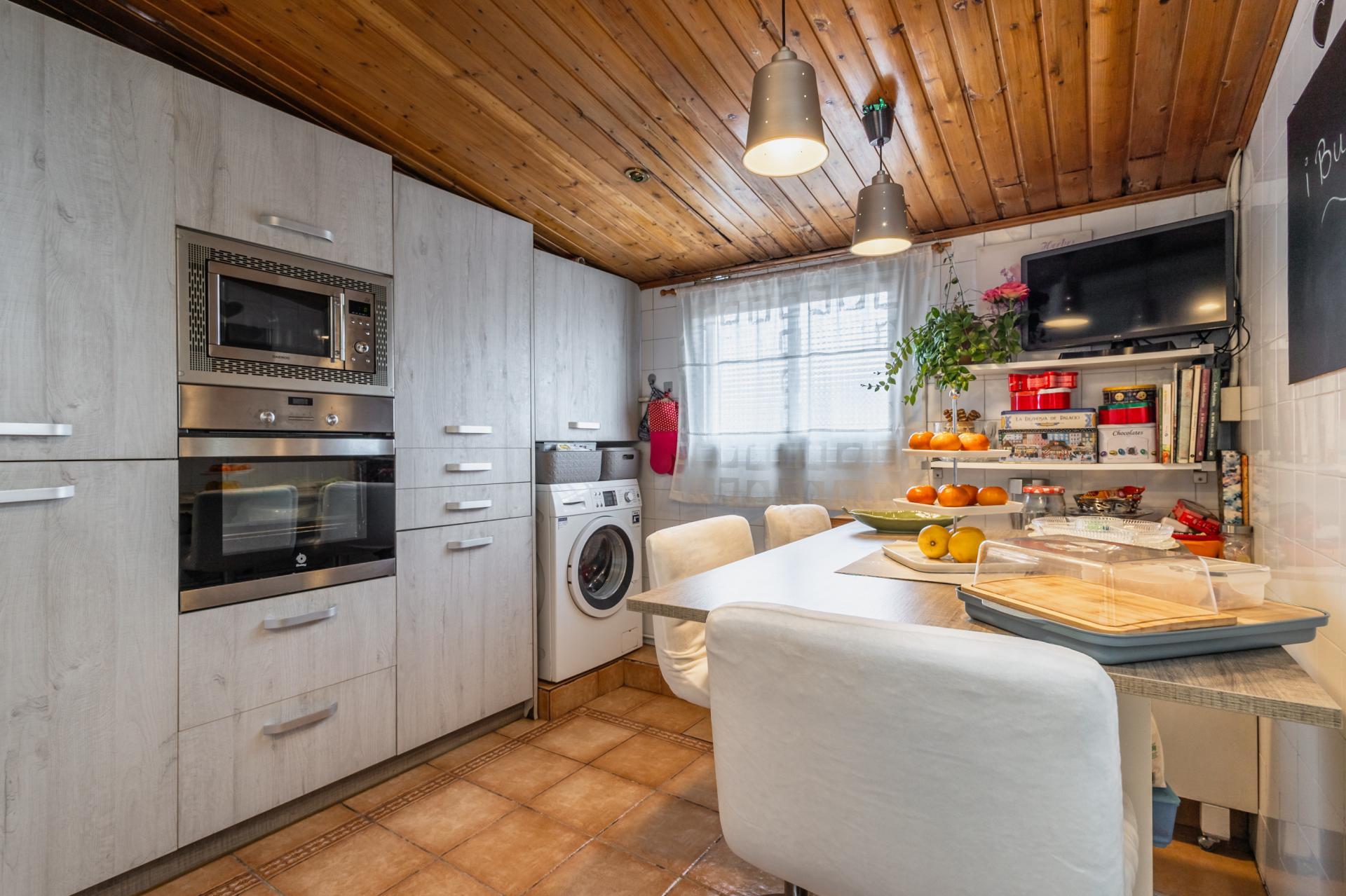 Imagen 11 Ático en venta en Hospitalet De Llobregat L´ / Muy próximo al Centre Comercial Finestrelles