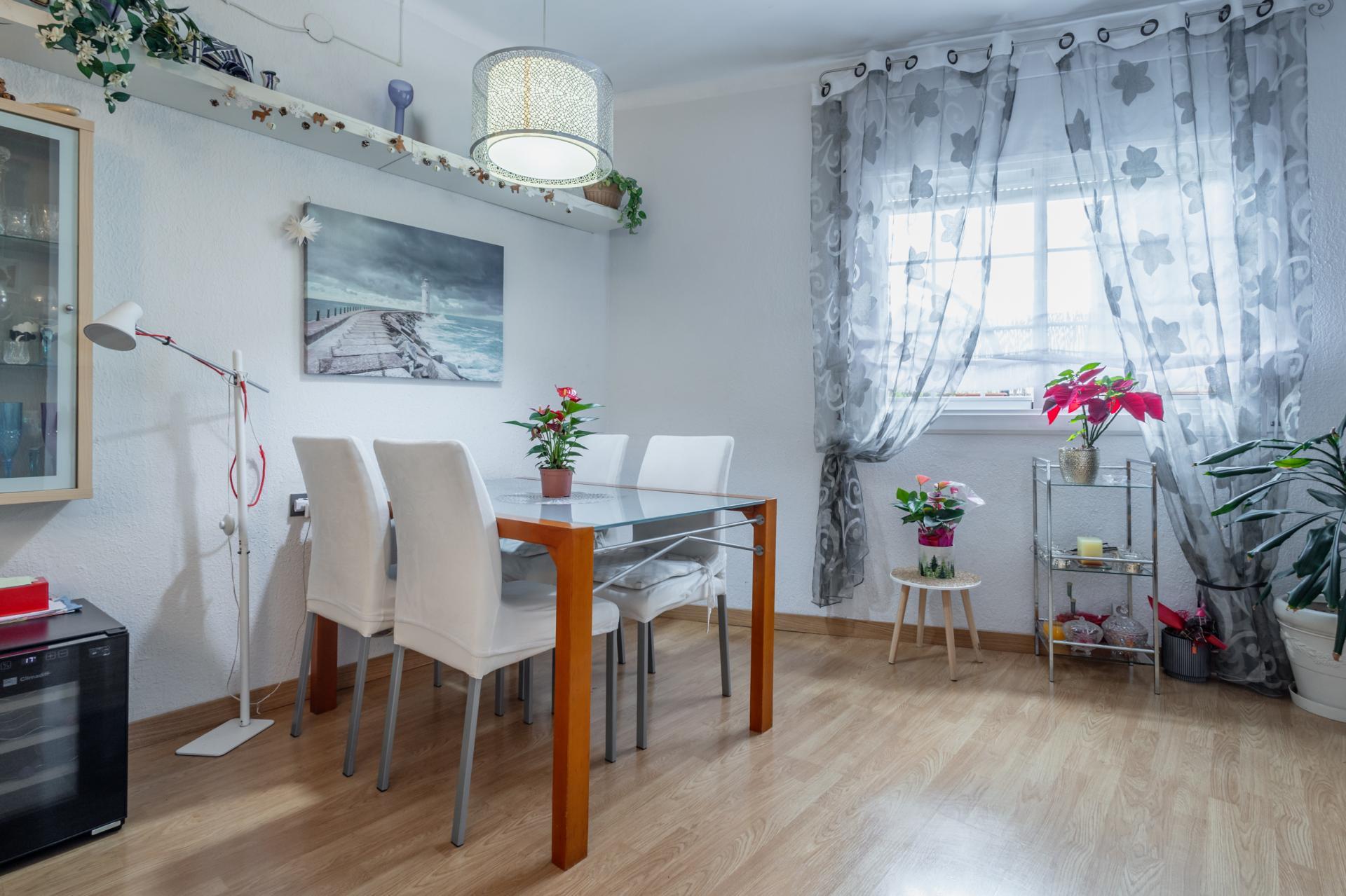 Imagen 3 Ático en venta en Hospitalet De Llobregat L´ / Muy próximo al Centre Comercial Finestrelles