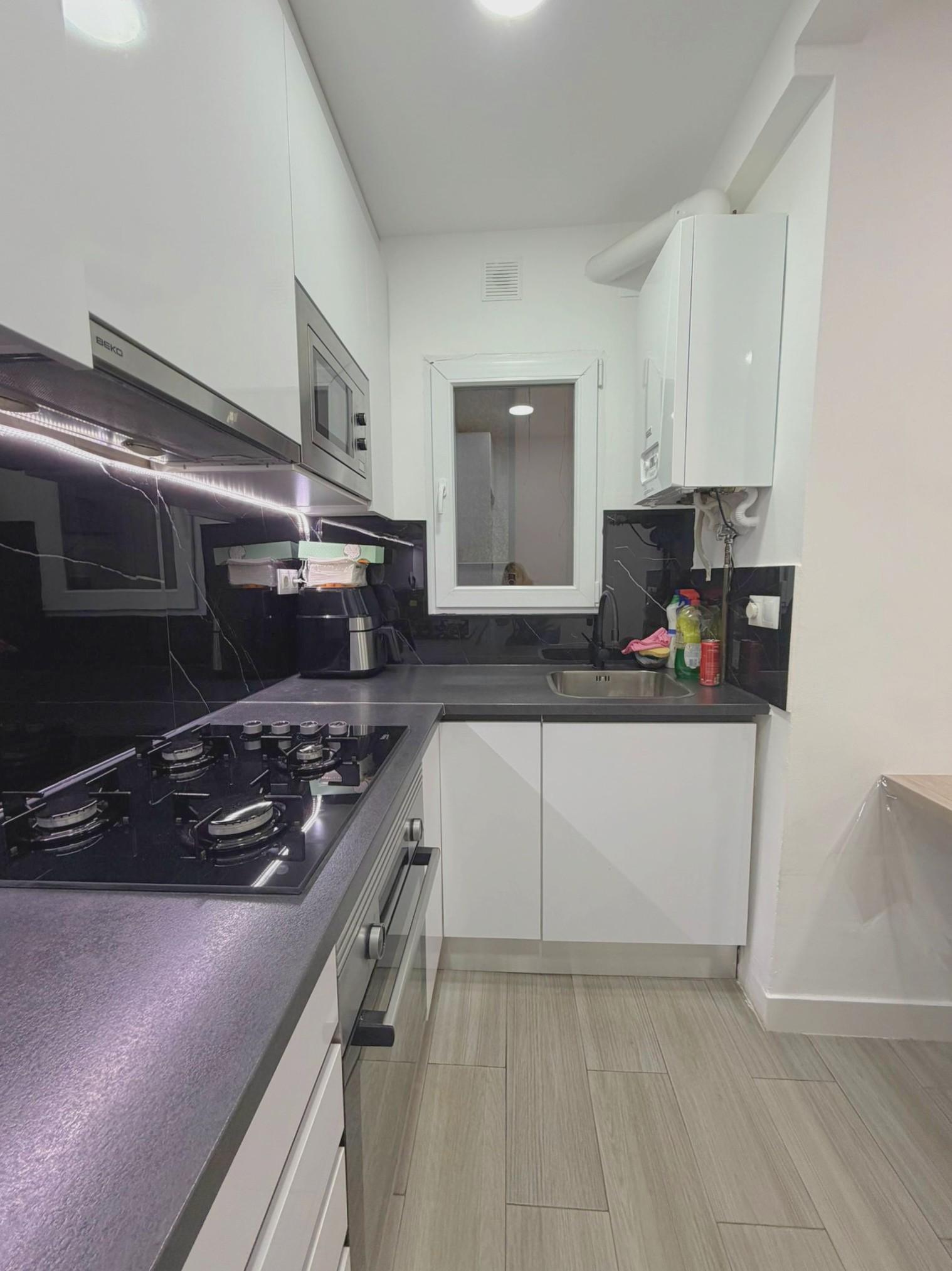 Imagen 14 Piso en venta en Hospitalet De Llobregat L´ / Junto Metro L1 Santa Eulalia