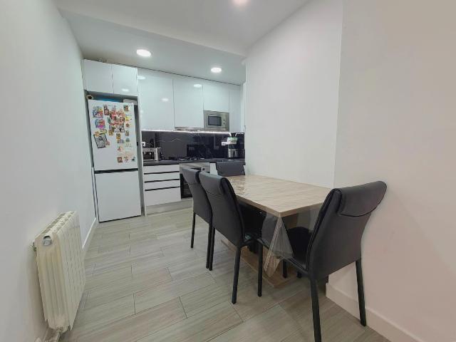 Imagen 13 Inmueble 303313 - Piso en venta en Hospitalet De Llobregat (L´) / Junto Metro L1 Santa Eulalia