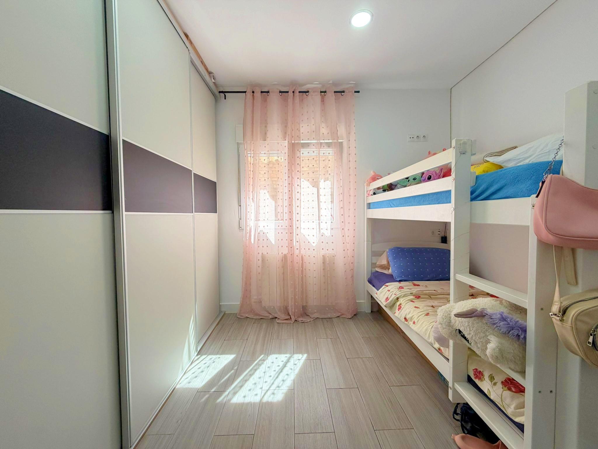Imagen 20 Piso en venta en Hospitalet De Llobregat L´ / Junto Metro L1 Santa Eulalia