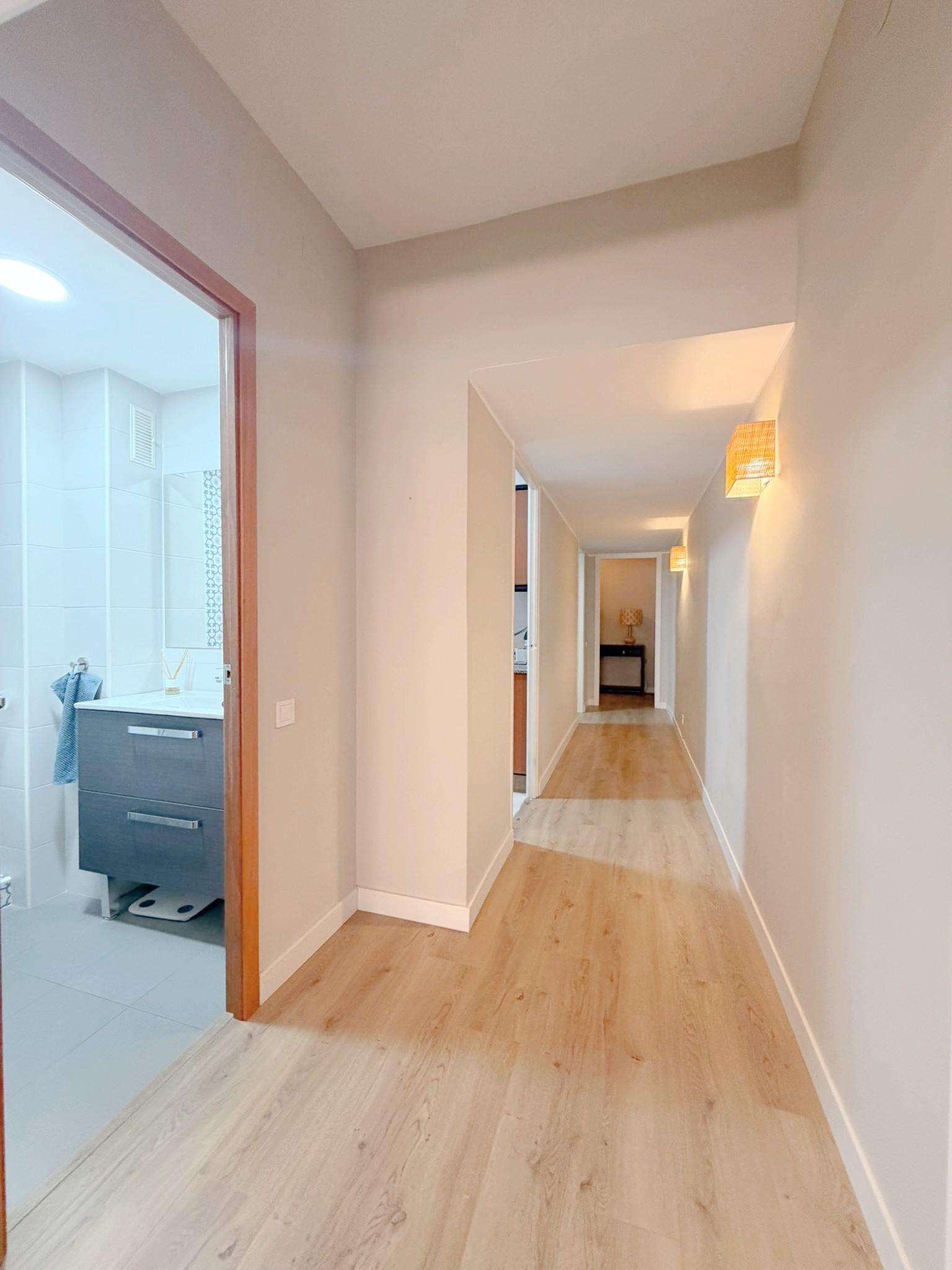 Imagen 24 Piso en venta en Hospitalet De Llobregat L´ / Junto Mercado Santa Eulalia