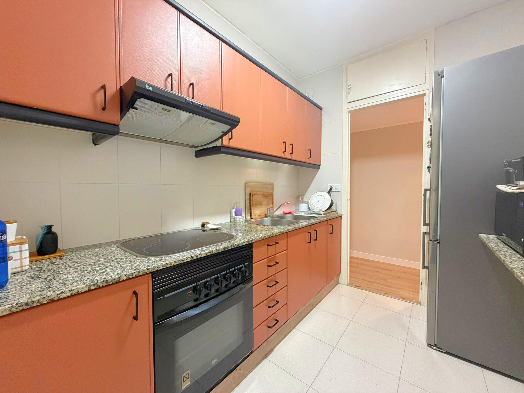 Imagen 10 Piso en venta en Hospitalet De Llobregat L´ / Junto Mercado Santa Eulalia