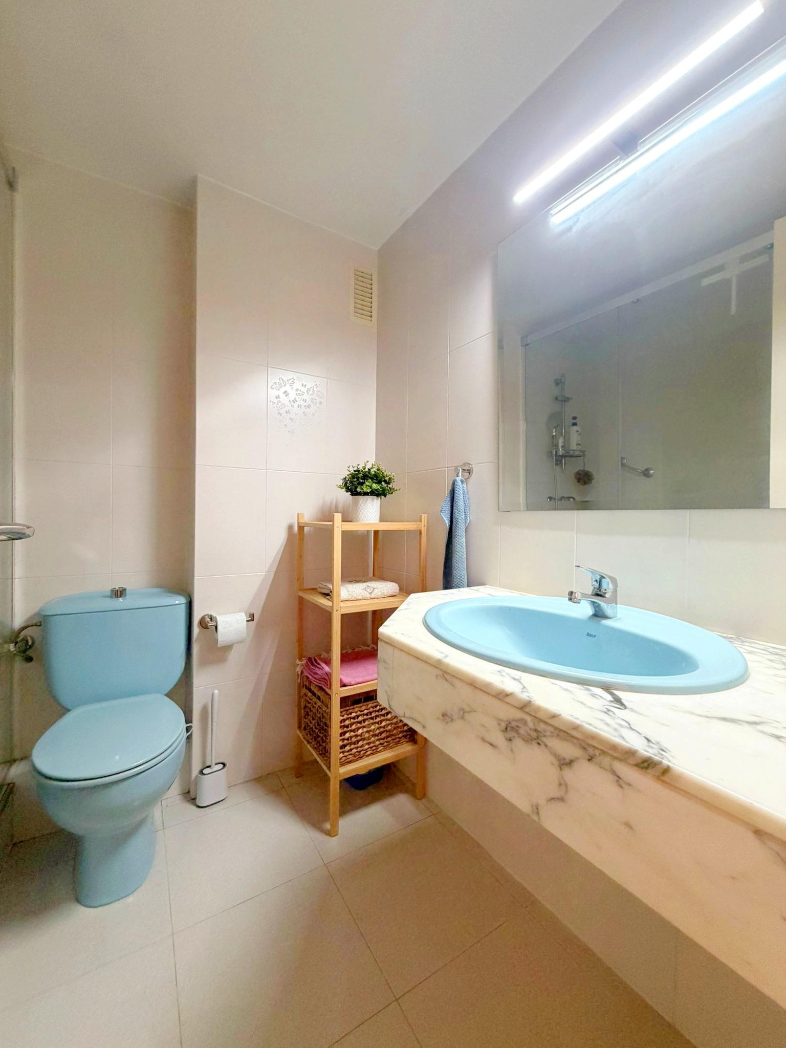 Imagen 12 Piso en venta en Hospitalet De Llobregat L´ / Junto Mercado Santa Eulalia