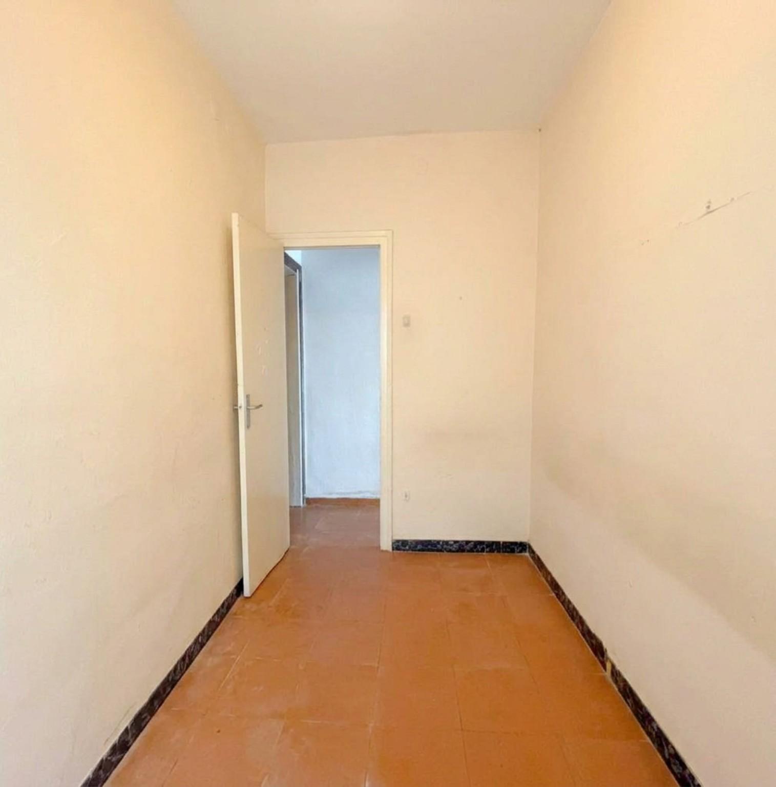 Imagen 19 Piso en venta en Hospitalet De Llobregat L´ / Junto Mercado Santa Eulalia