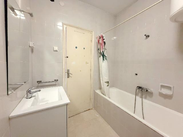 Imagen 12 Inmueble 303720 - Piso en venta en Hospitalet De Llobregat (L´) / Junto Mercado Santa Eulalia